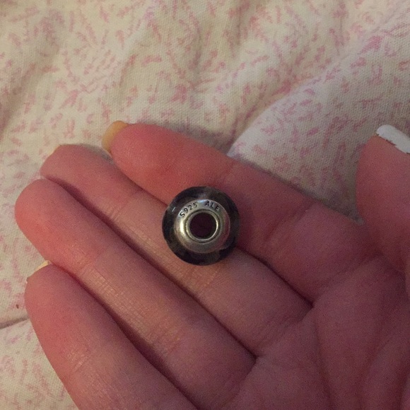 RETIRED Pandora charm - Picture 3 of 3